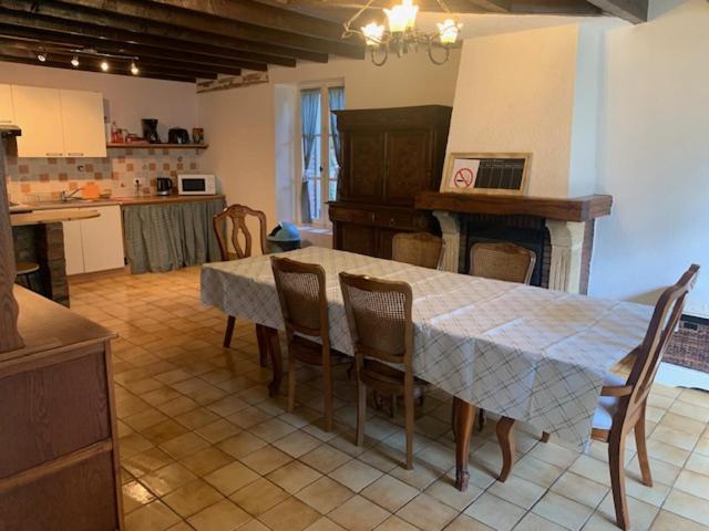Maison Lushbrooks Moutier-Malcard Buitenkant foto
